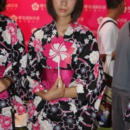 【China Joy 2012】熱気にも負けない！2日目の中国美女コンパニオンを紹介