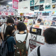 【フォトレポート】ニンテンドー3DS LL発売日＠ヨドバシAkiba
