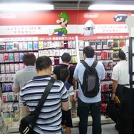 【フォトレポート】ニンテンドー3DS LL発売日＠ヨドバシAkiba