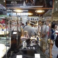 【ワンフェス2012夏】『ダンガンロンパ』購買部出張所に行ってきました ― モノクマも会場に駆け付ける