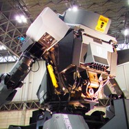 【ワンフェス2012夏】搭乗可能な巨大ロボット「クラタス」、幕張メッセに立つ!