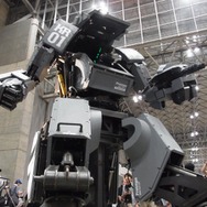 【ワンフェス2012夏】搭乗可能な巨大ロボット「クラタス」、幕張メッセに立つ!