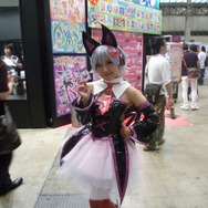 【ワンフェス2012夏】アスカ、セイバーなど、会場で見かけたコンパニオンさんたち