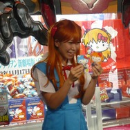 稲垣早希さんが来店1号!「遊んで、もらえるヱヴァンゲリヲンキャンペーン」を実際に体験
