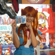 稲垣早希さんが来店1号!「遊んで、もらえるヱヴァンゲリヲンキャンペーン」を実際に体験