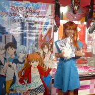 稲垣早希さんが来店1号!「遊んで、もらえるヱヴァンゲリヲンキャンペーン」を実際に体験