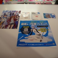 稲垣早希さんが来店1号!「遊んで、もらえるヱヴァンゲリヲンキャンペーン」を実際に体験