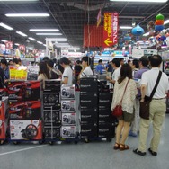 【ドラクエX発売】ヨドバシAkibaでは100人以上の行列