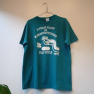 Tシャツを展示