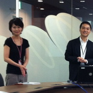 マーベラスAQLの伊東清香さん(左)と若井利仁氏(右)