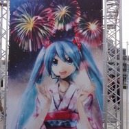 ニコ生内のプロデューサーコメントも掲載!『初音ミク -Project DIVA- f』発売記念前夜祭「夏の終わりの39祭り」レポ