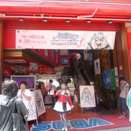 『初音ミク -Project DIVA- f』発売記念、林プロデューサーインタビュー ― ミクさんの新たな着ぐるみも登場