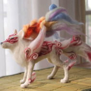 なかなか手触りがよさそうな『大神』白野威の羊毛フェルト人形