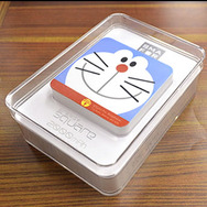 きれいなケースにUSBケーブルも付属しているので、プレゼントにも!