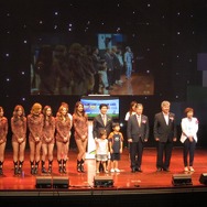 ステージではK-POPアイドルらが参加