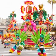 ベッキーも大興奮！USJハロウィーンイベント ― 昼はカーニバル、夜は世界最恐