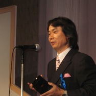 宮本茂氏が『Wii Fit』で大賞受賞―第13回AMDアワード授賞式が開催
