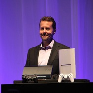 さらに薄くなった新型プレイステーション3発表、日本でも10月4日発売へ