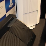 【フォトレポート】新カラーPSVita & 新型プレイステーション3を間近でチェック