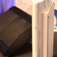【フォトレポート】新カラーPSVita & 新型プレイステーション3を間近でチェック