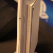 【フォトレポート】新カラーPSVita & 新型プレイステーション3を間近でチェック