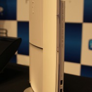 【フォトレポート】新カラーPSVita & 新型プレイステーション3を間近でチェック