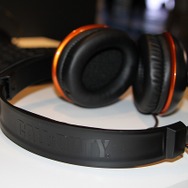 ロゴが刻印されている