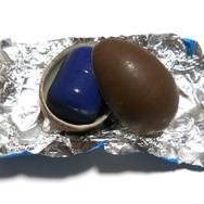 チョコの中に入っています