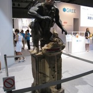 【TGS 2012】あの”ダンボール箱”も登場—「メタルギア」シリーズ初のソーシャルゲーム『METAL GEAR SOLID SOCIAL OPS』を試遊