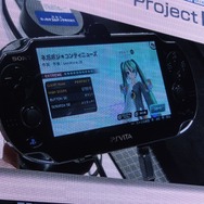 【TGS 2012】ナースデビルなミクさんか、スク水ランドセルなミクさんか。オビでぃばっ！で女子トーク炸裂