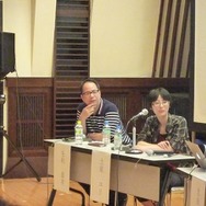 毛利嘉孝氏(左)、土屋ユリ氏