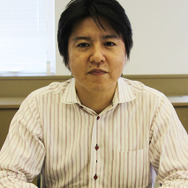 現在はロンドンを拠点にする