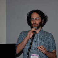 実は音楽活動が本職という制作者