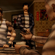 裏社会の大物と接触する緊張のシーン