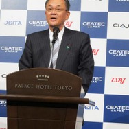 一般社団法人情報通信ネットワーク産業界の下村節宏氏(三菱電機 取締役 代表執行役副会長)が挨拶