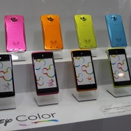 【CEATEC 2012】ワンピーススマホをいち早くチェック！ディズニースマホもあったドコモブース 