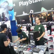 あの女ゾンビも登場『BIOHAZARD 6』発売記念イベントにバイオファン駆けつける