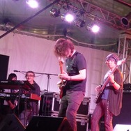 植松伸夫氏のバンドEBPとウダーの演奏が響いた!“自由が丘女神まつり”ライブレポート