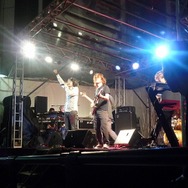 植松伸夫氏のバンドEBPとウダーの演奏が響いた!“自由が丘女神まつり”ライブレポート