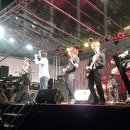 植松伸夫氏のバンドEBPとウダーの演奏が響いた!“自由が丘女神まつり”ライブレポート