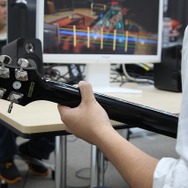 本格的なギタープレイが楽しめる
