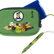 ゲームポーチとタッチペンが登場です