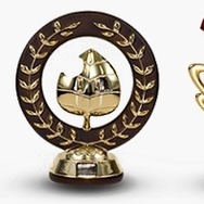 賞品のトロフィー