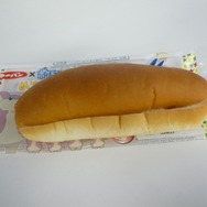 パンの種類はコッペパンです