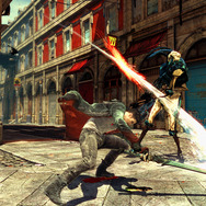 DmCならではのスタイリッシュプレイ動画を店頭でチェック