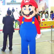 必死に呼んでいます