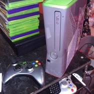 マイクロソフト、Xbox LIVE10周年記念で限定デザインのXbox 360を長期加入者にプレゼント