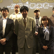 後列左からゲームオン阿部氏、崎元氏、追崎監督、小森氏