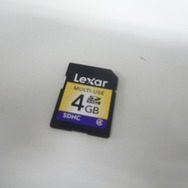 LexarのSDカード 4GB(市場相場は580円位)