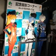 「ヱヴァ・コラボマルシェ」写真スポットも (c)カラー